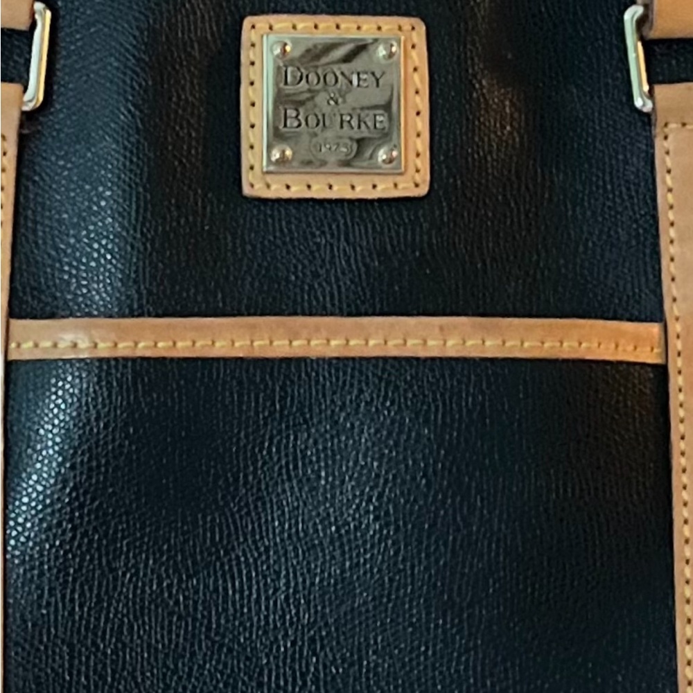 Dooney and Bourke pebble grain tote